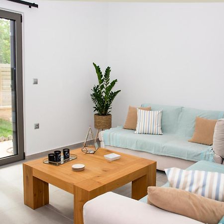 Christina Apartment Kíssamos Zewnętrze zdjęcie
